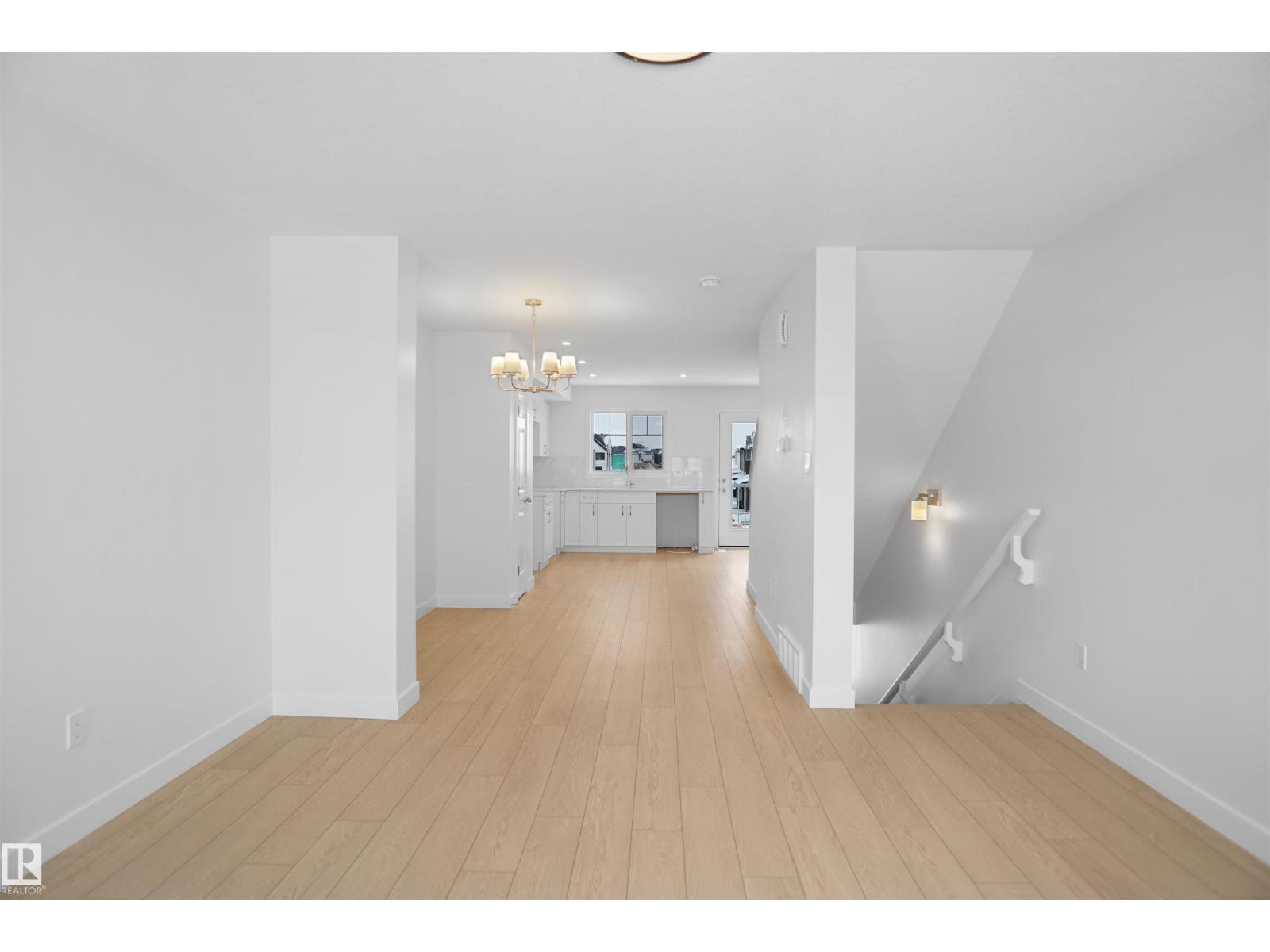 21034 24 Av Nw Property Photo 11