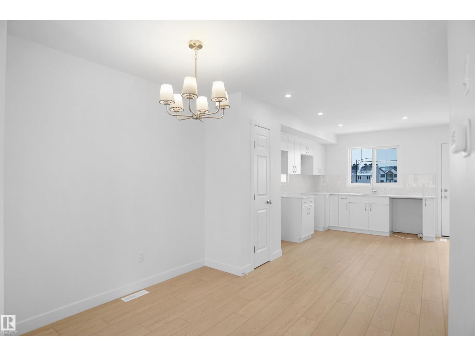 21034 24 Av Nw Property Photo 12