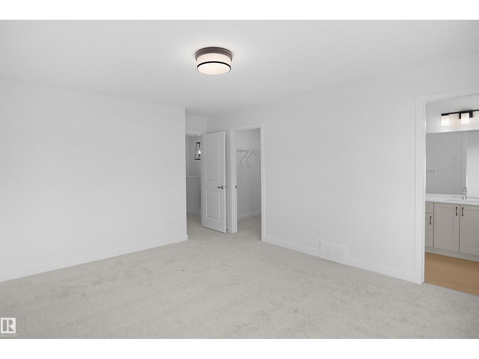 19486 21 Av Nw Property Photo 20
