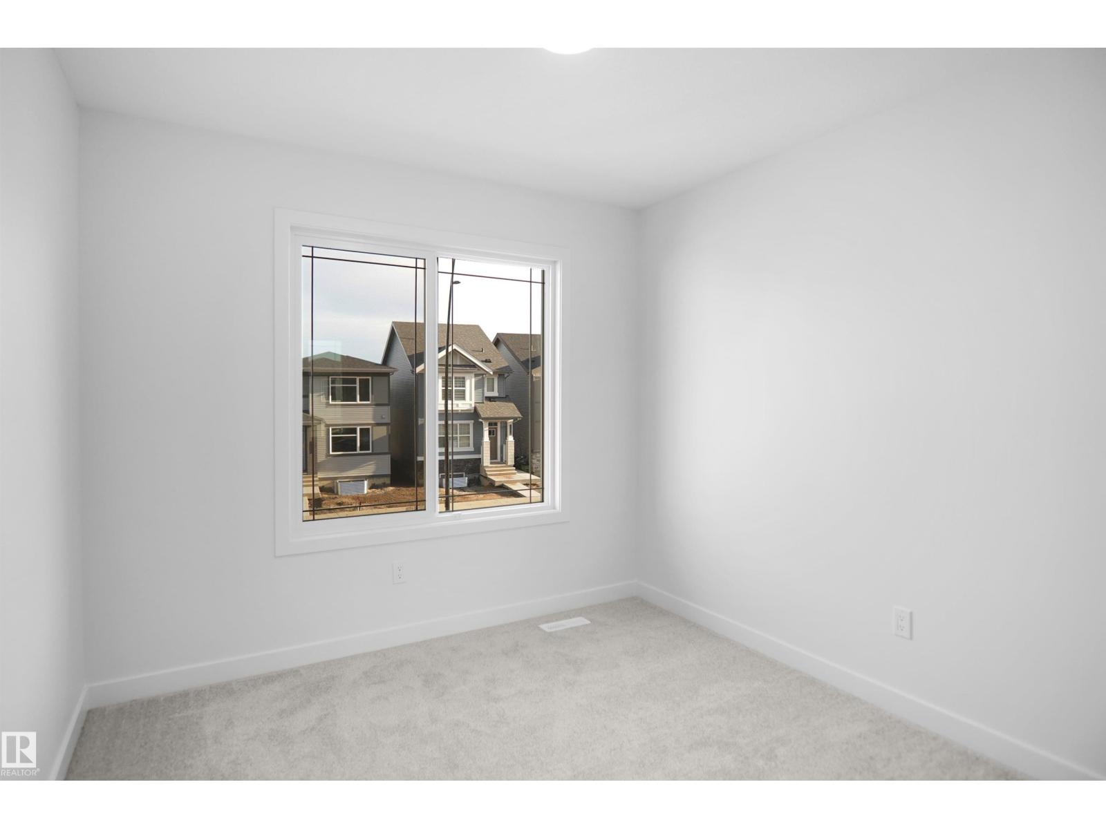 19486 21 Av Nw Property Photo 23
