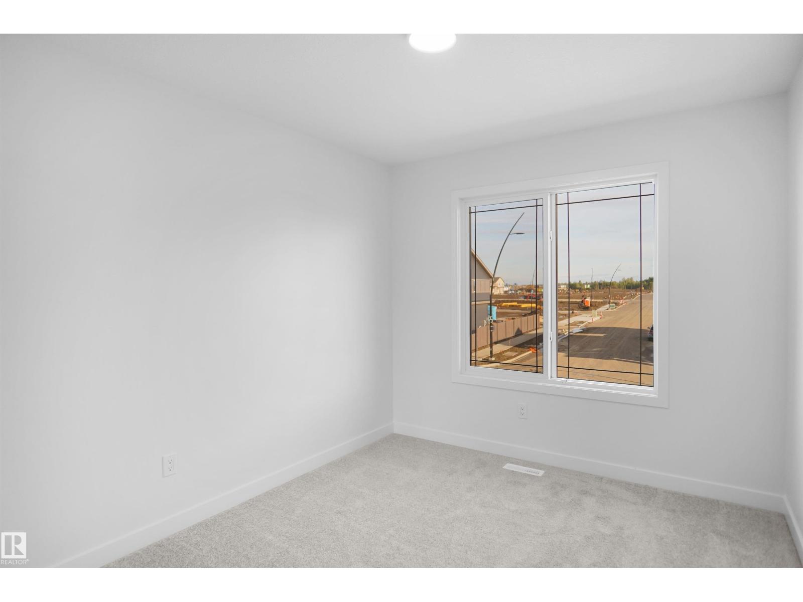 19486 21 Av Nw Property Photo 26