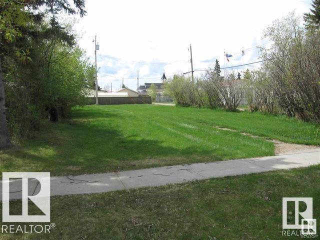 4927 50 AVE Property Photo 1
