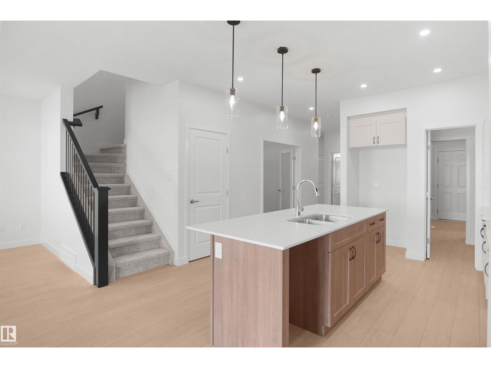 956 17 Av Nw Property Photo 15