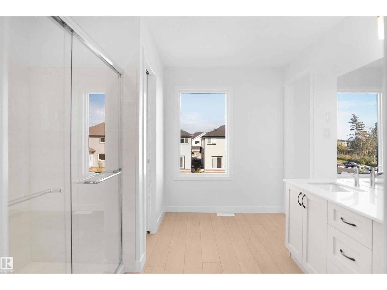 956 17 Av Nw Property Photo 28