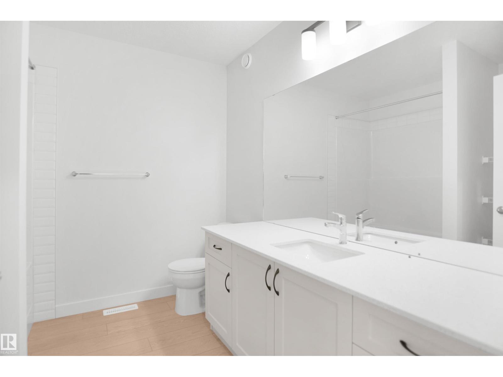 956 17 Av Nw Property Photo 32