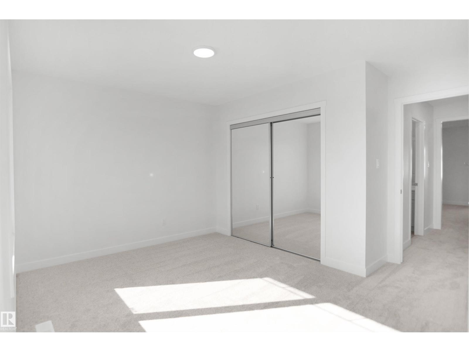 956 17 Av Nw Property Photo 34
