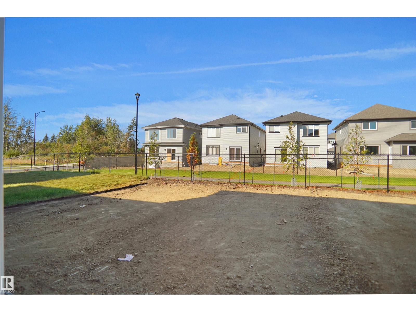 956 17 Av Nw Property Photo 37