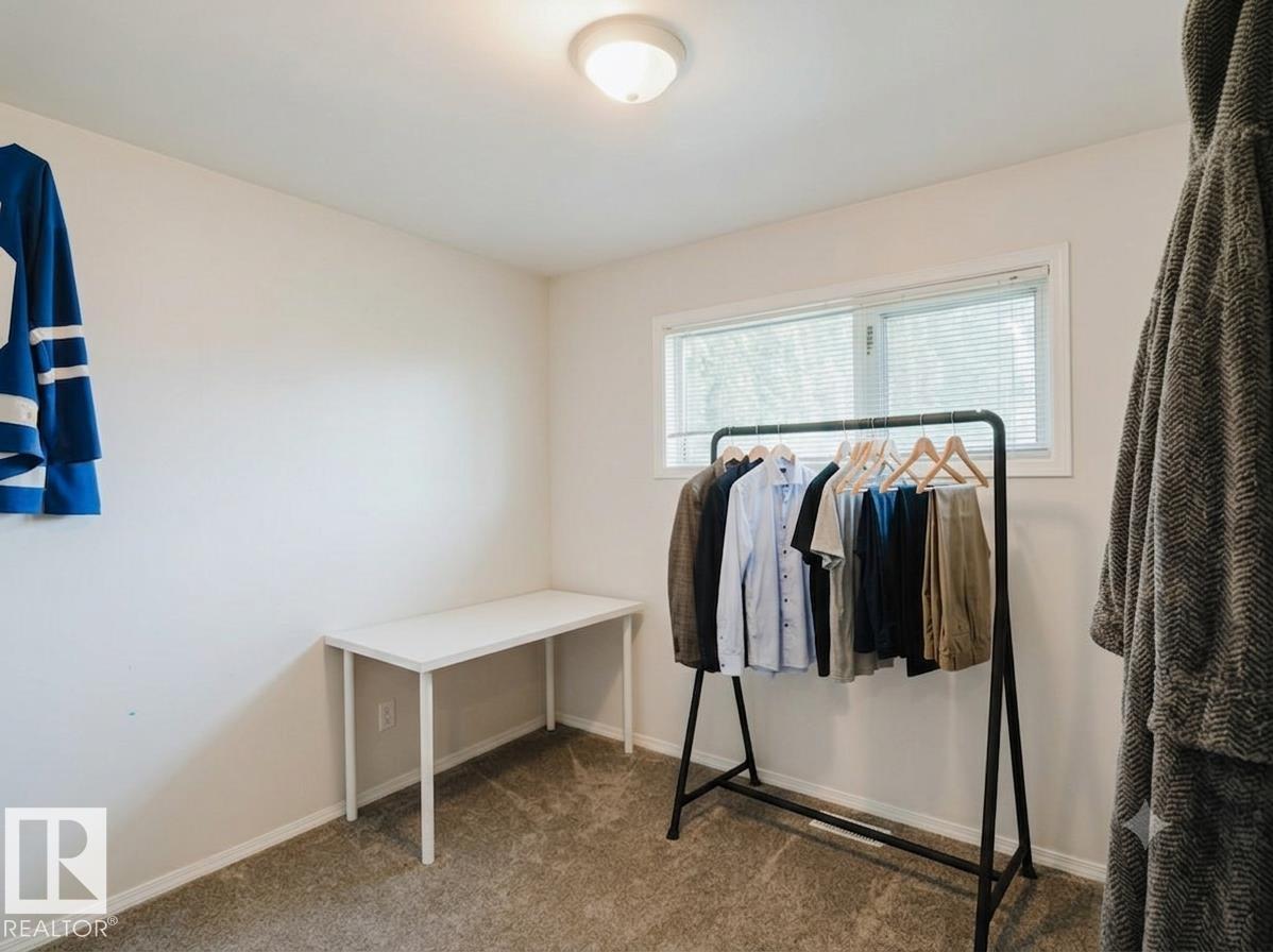 7515 130 Av Nw Property Photo 9