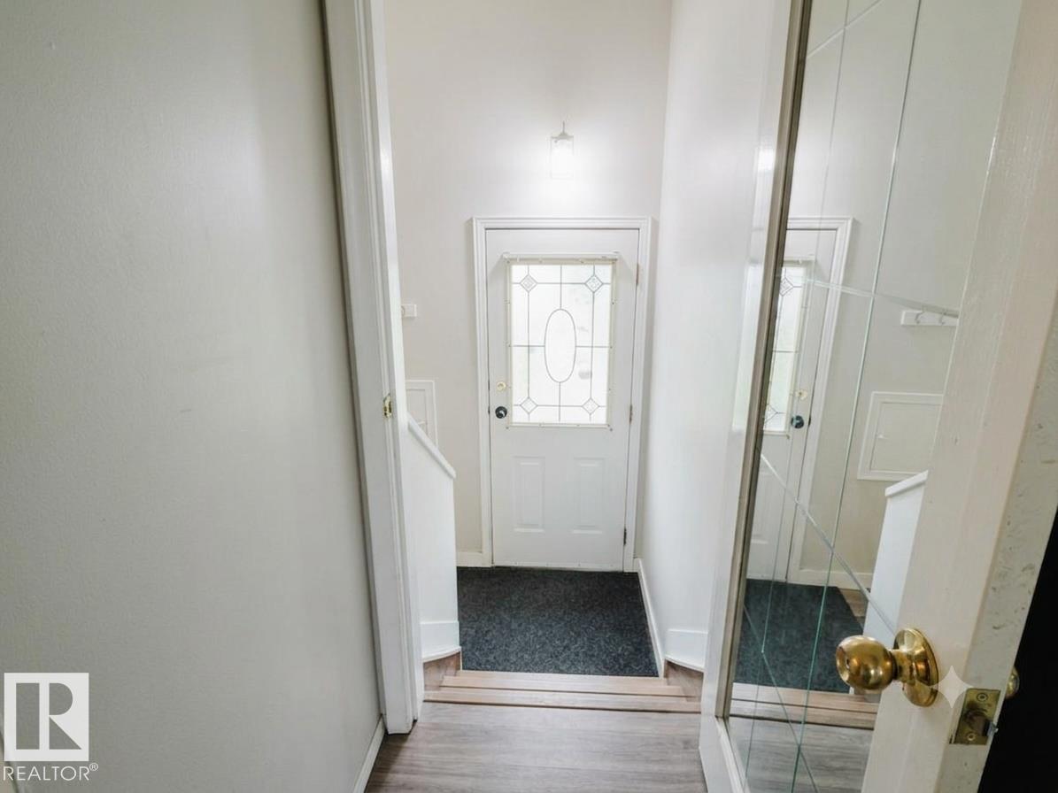 7515 130 Av Nw Property Photo 11