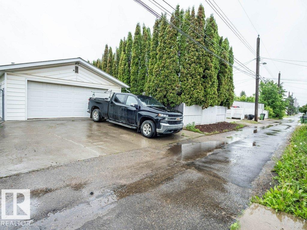 7515 130 Av Nw Property Photo 19