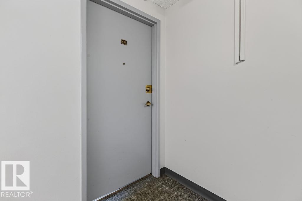 #603 10175 109 St Nw Property Photo 3