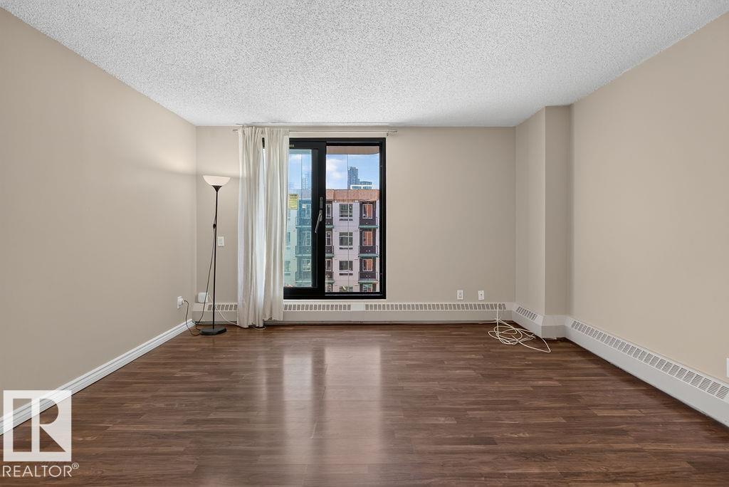 #603 10175 109 St Nw Property Photo 8