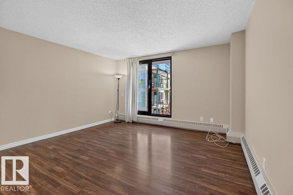#603 10175 109 St Nw Property Photo 9