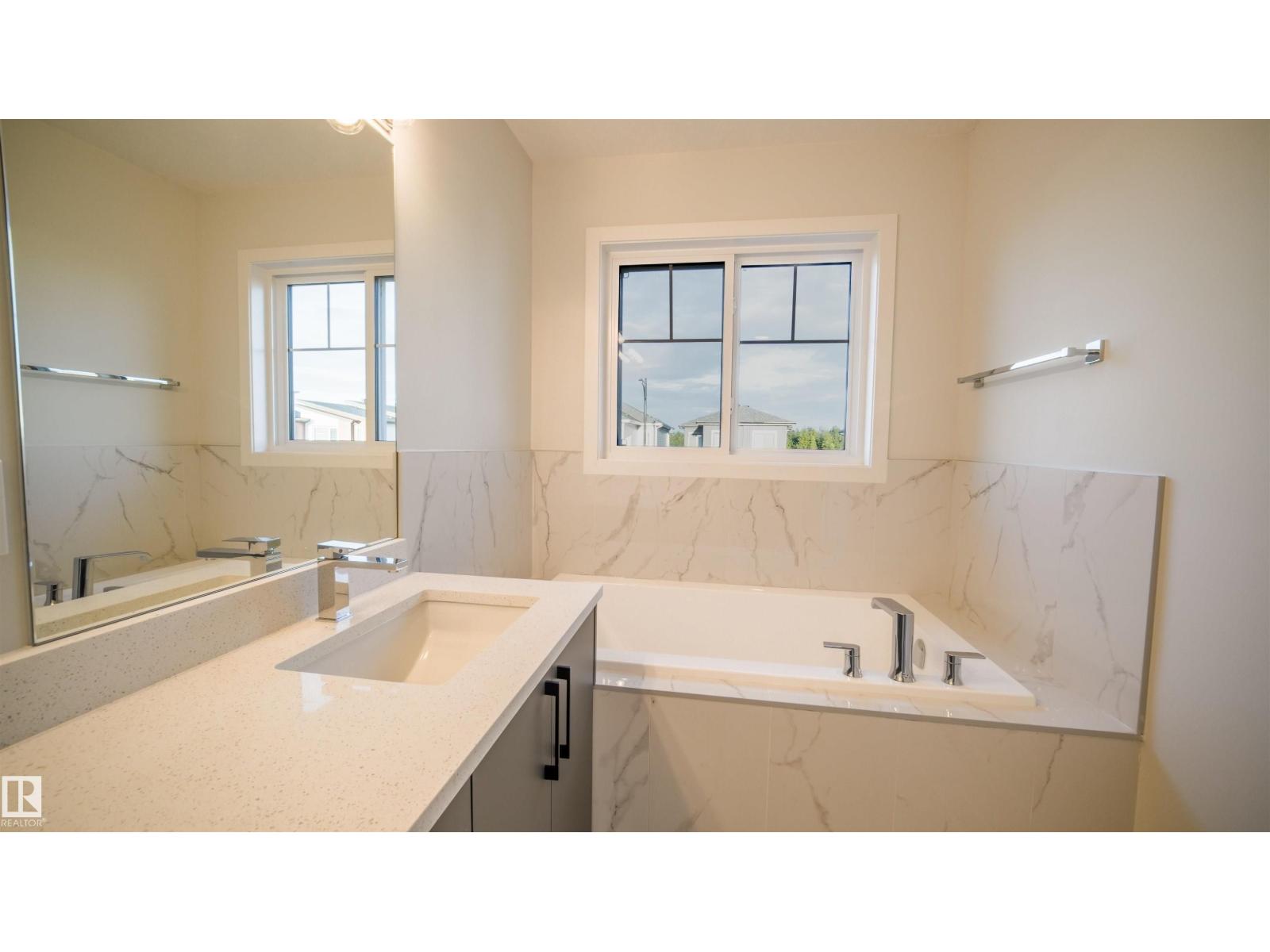 44 Dalquist Bay Property Photo 28