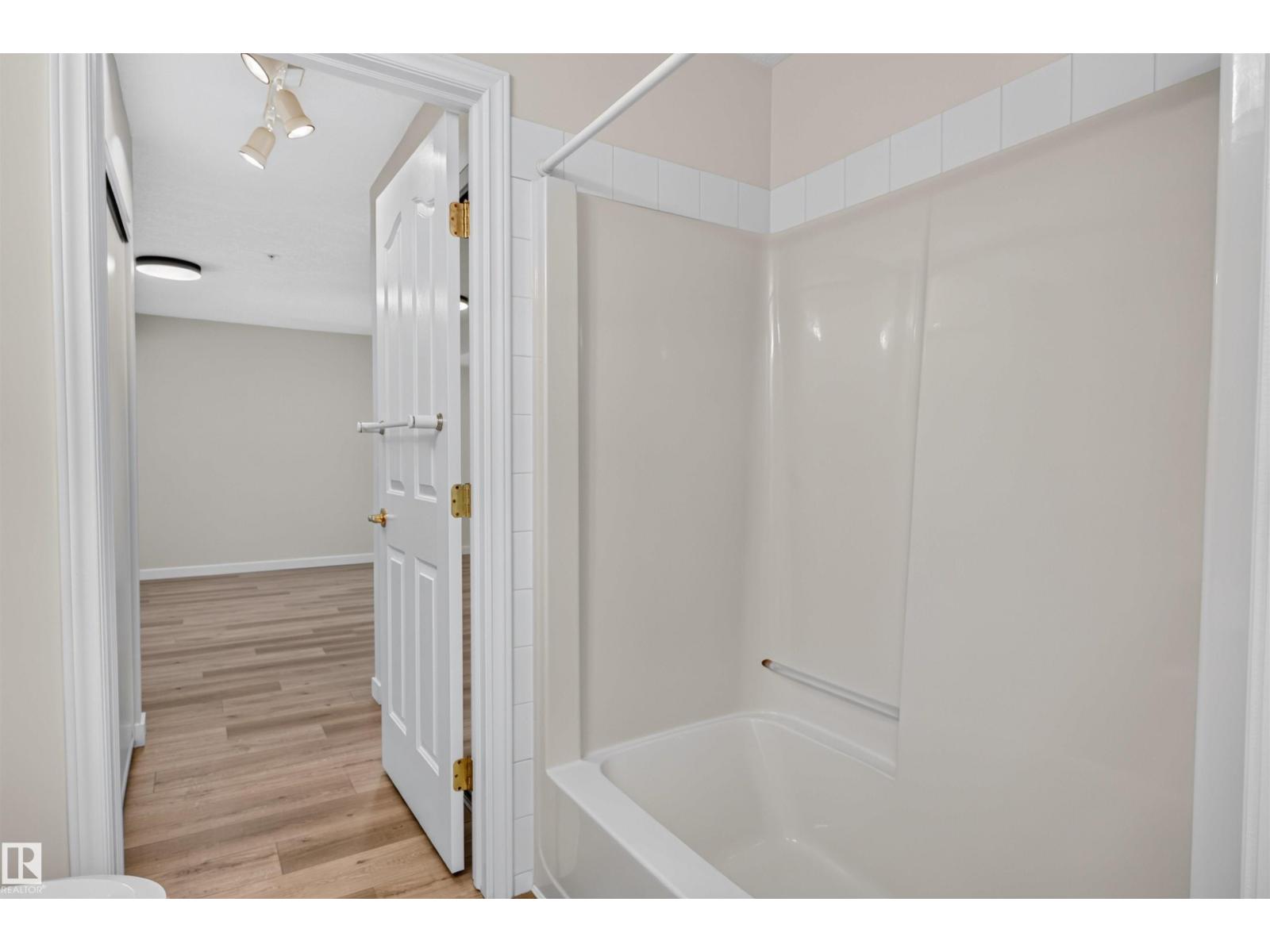 #215 6703 172 St Nw Property Photo 15