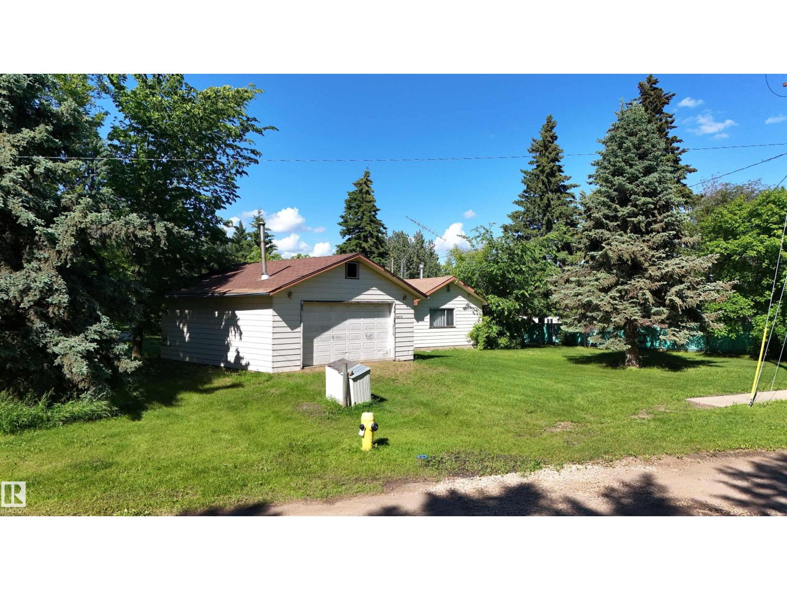 5416 51 Av Property Photo 5