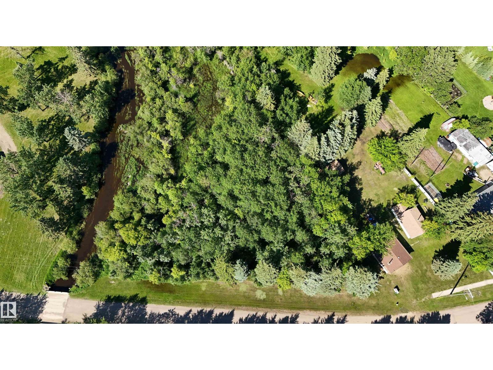 5416 51 Av Property Photo 8