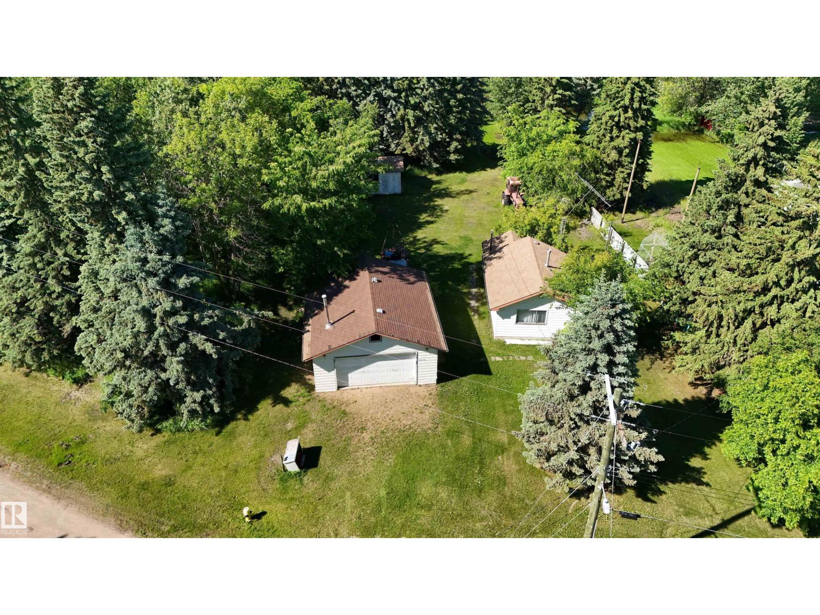 5416 51 Av Property Photo 9