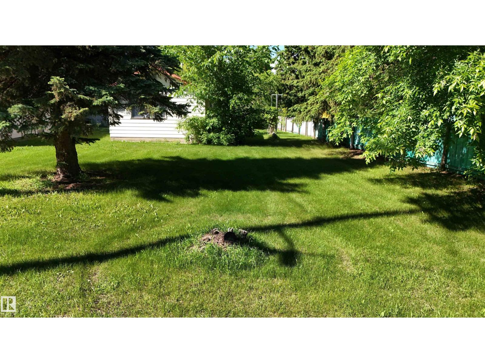 5416 51 Av Property Photo 15