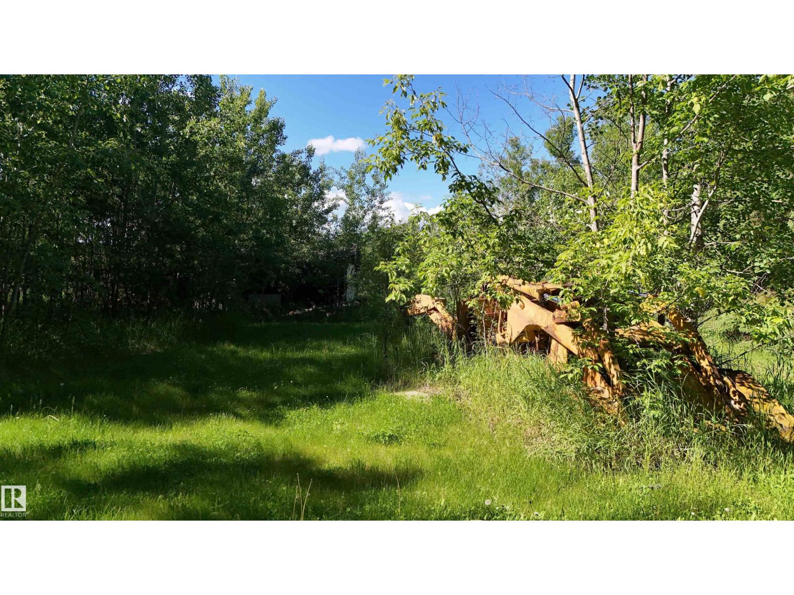 5416 51 Av Property Photo 37