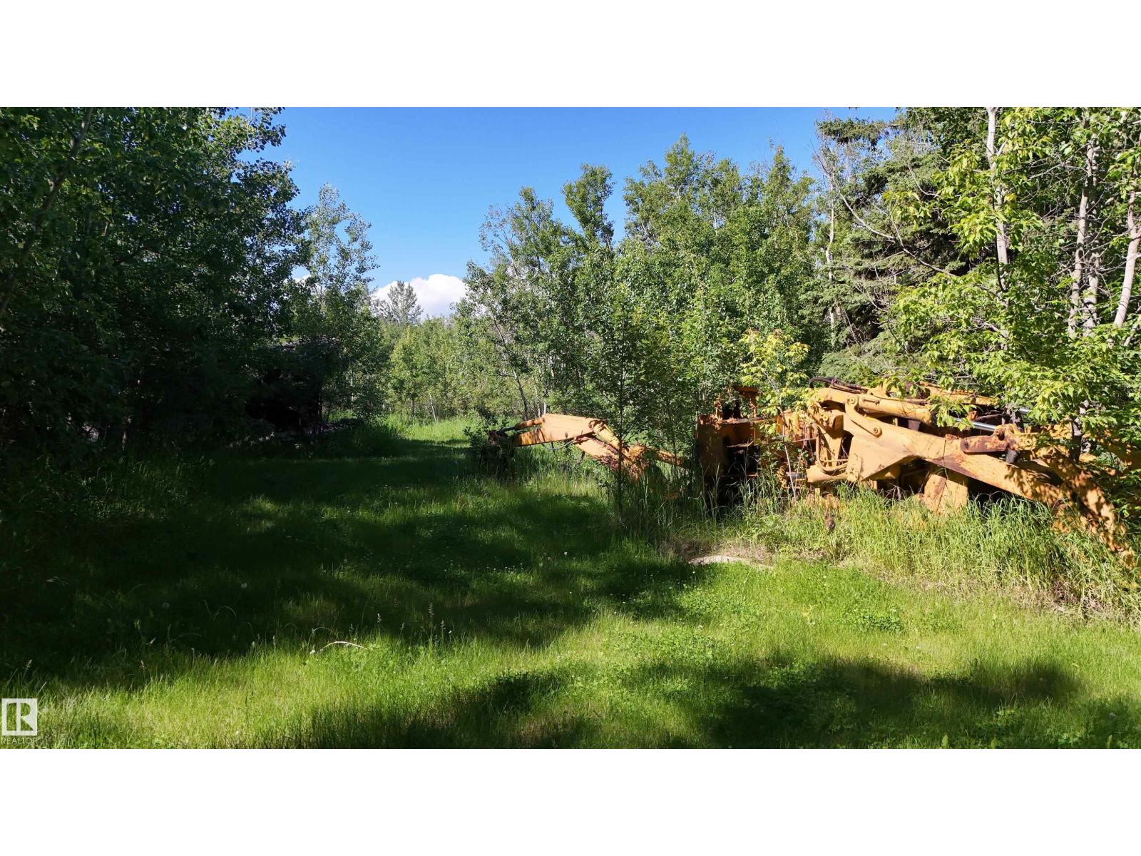 5416 51 Av Property Photo 39