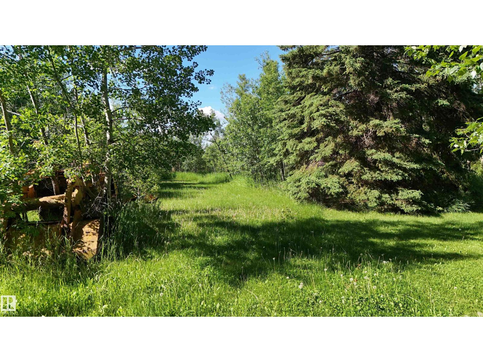5416 51 Av Property Photo 40