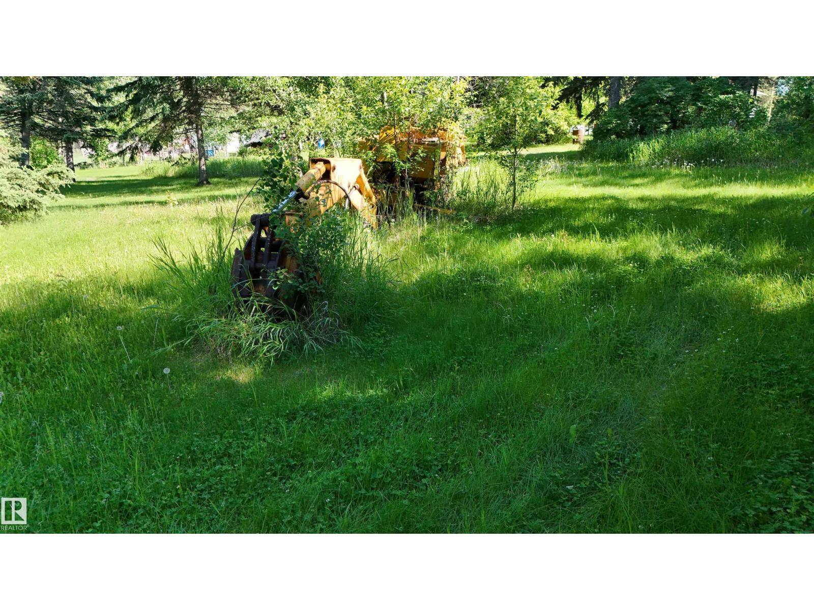 5416 51 Av Property Photo 46