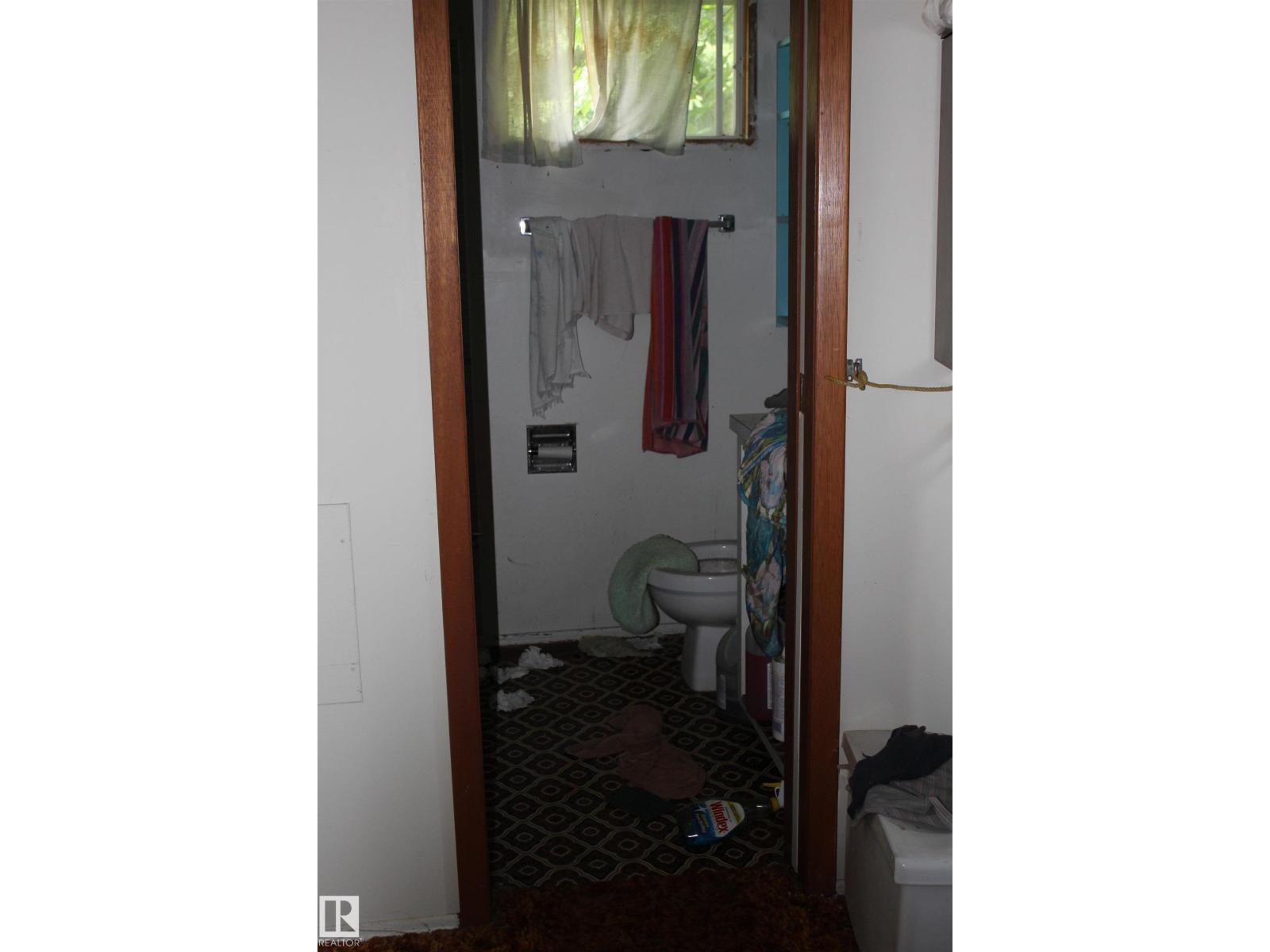 5416 51 Av Property Photo 50