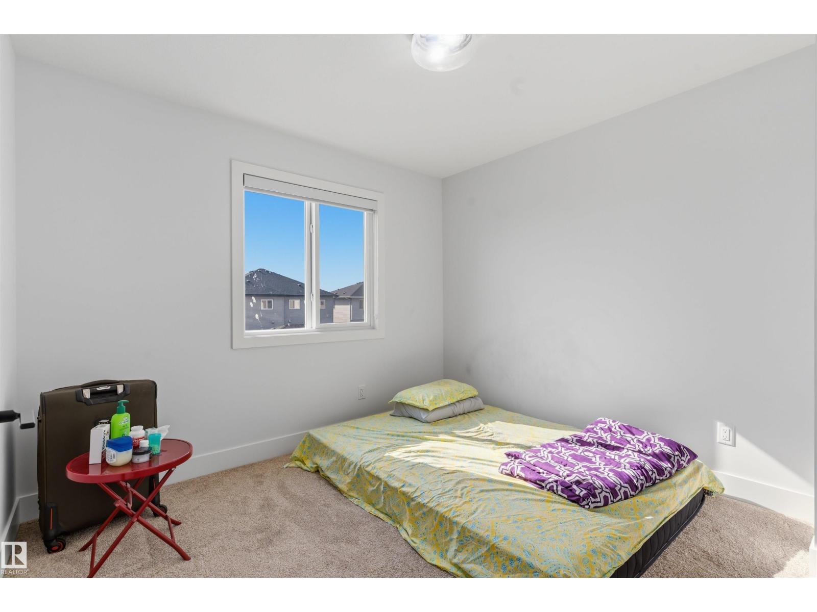 4373 37 St Property Photo 16