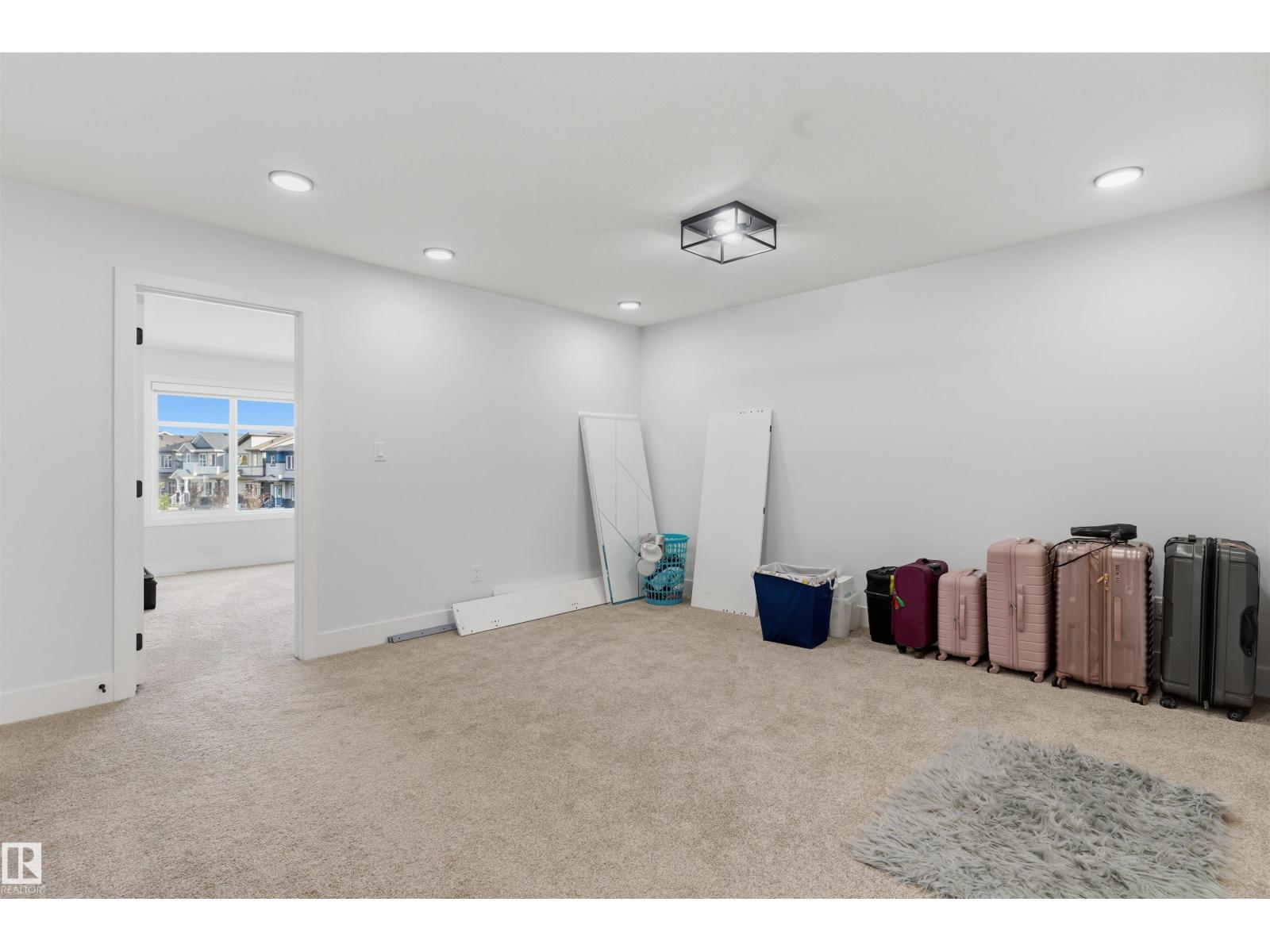 4373 37 St Property Photo 19