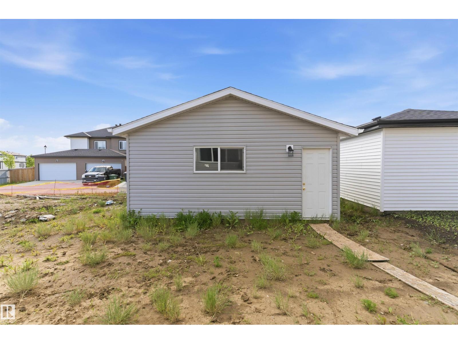 4373 37 St Property Photo 30