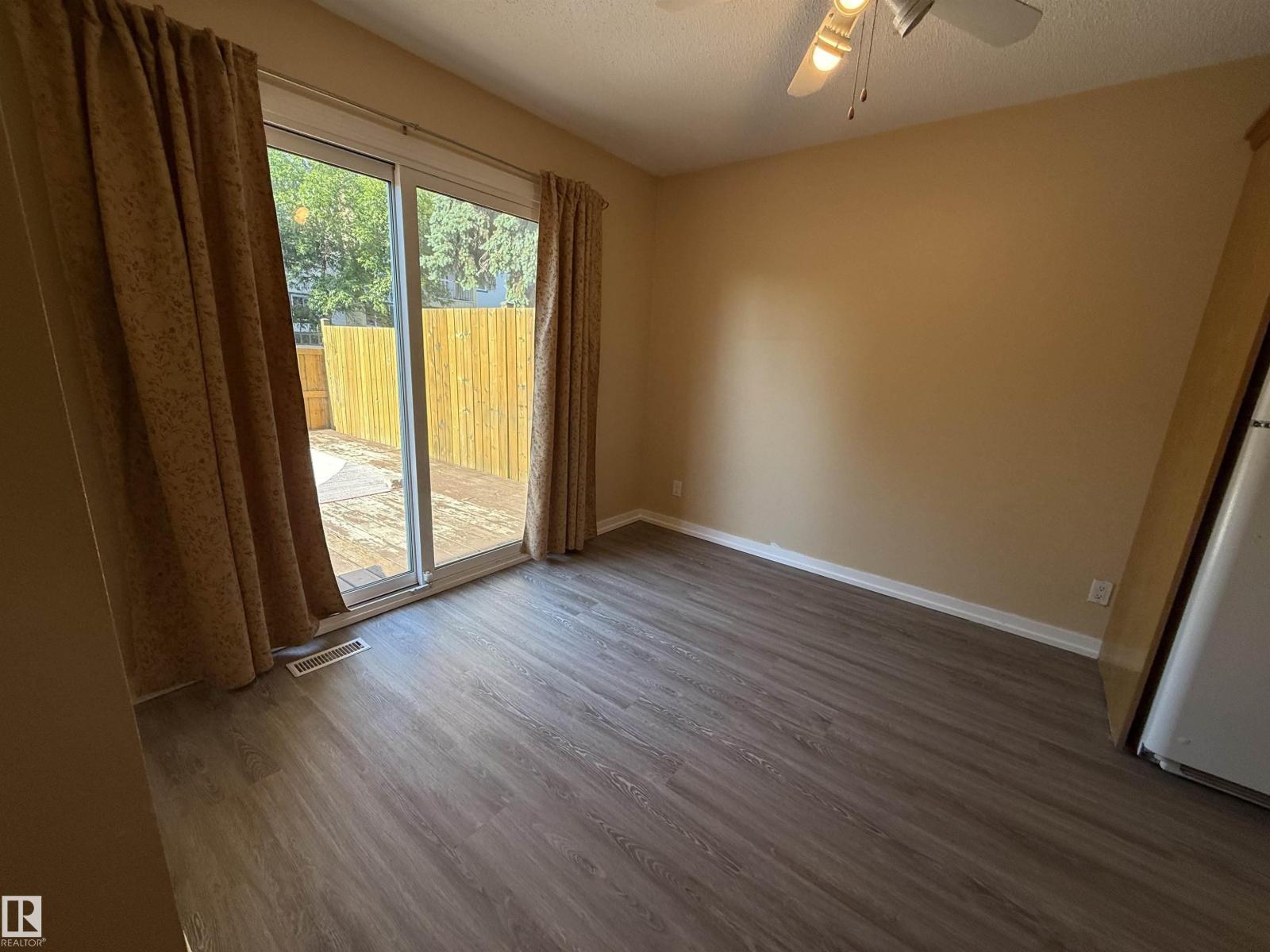 4359 46 St Property Photo 7