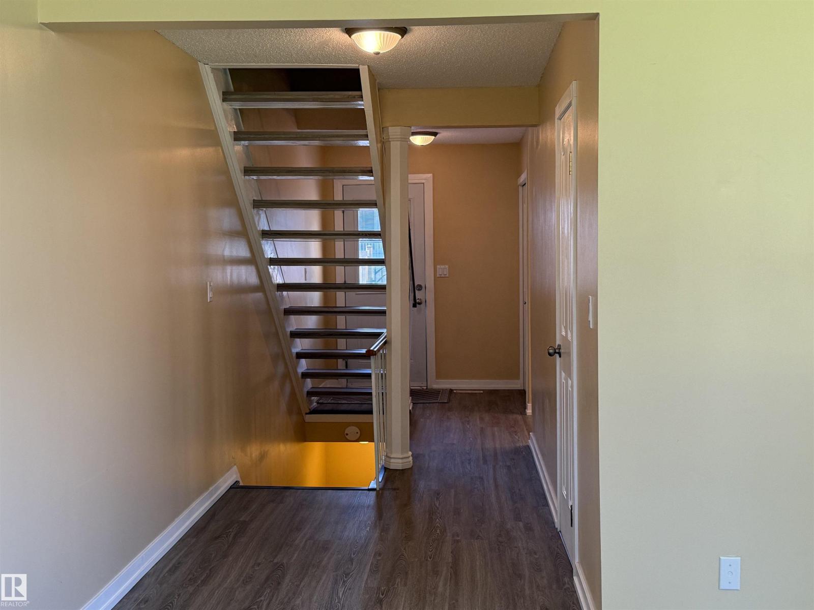 4359 46 St Property Photo 15