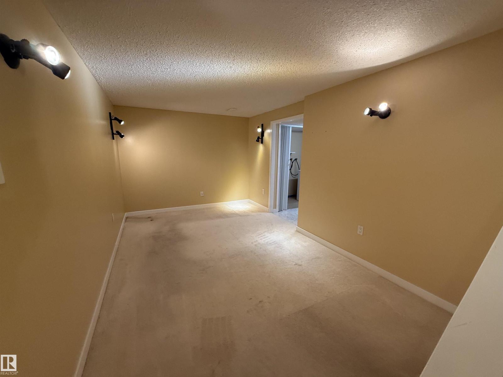 4359 46 St Property Photo 24