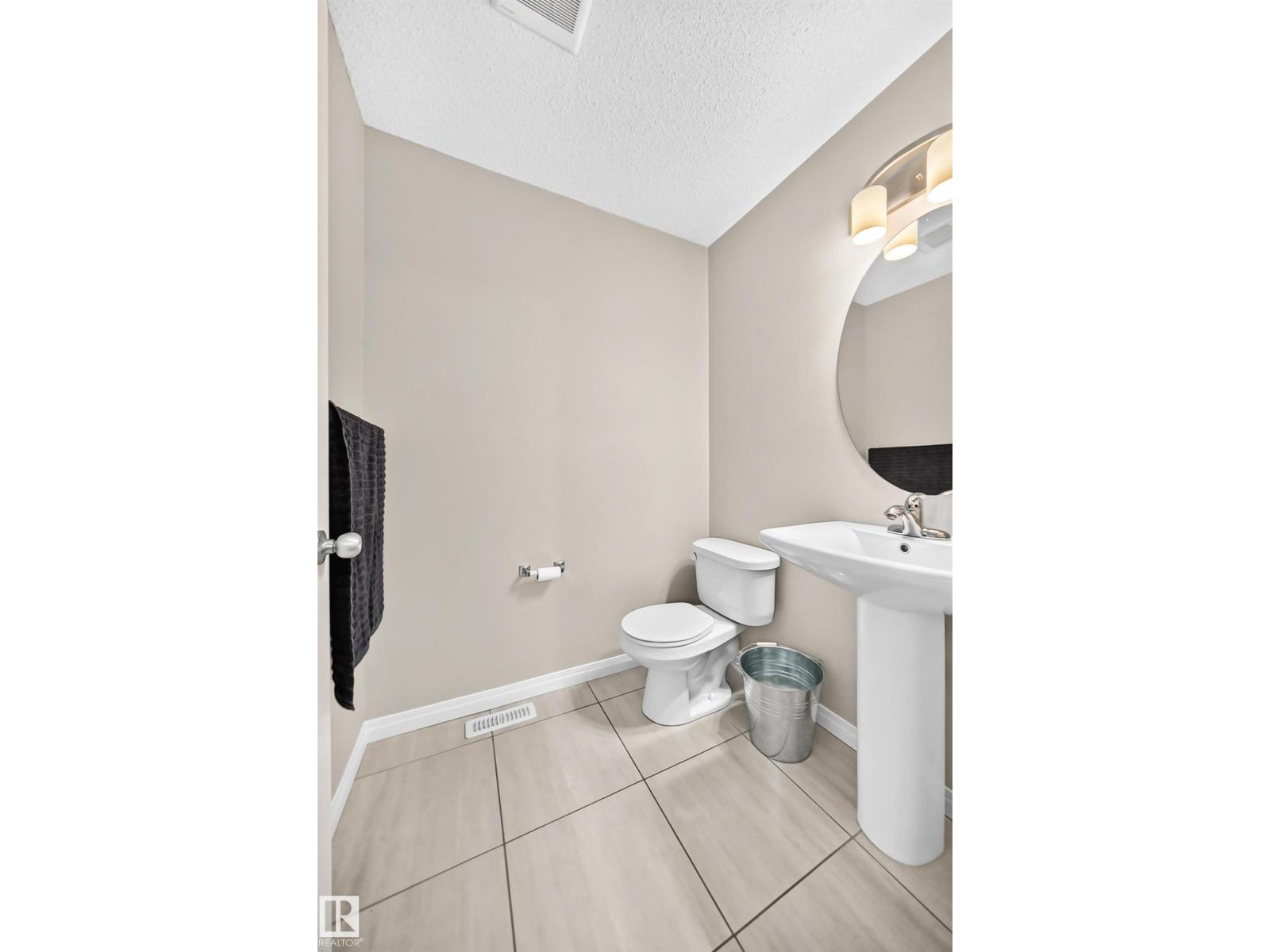 2305 68 St Sw Property Photo 18