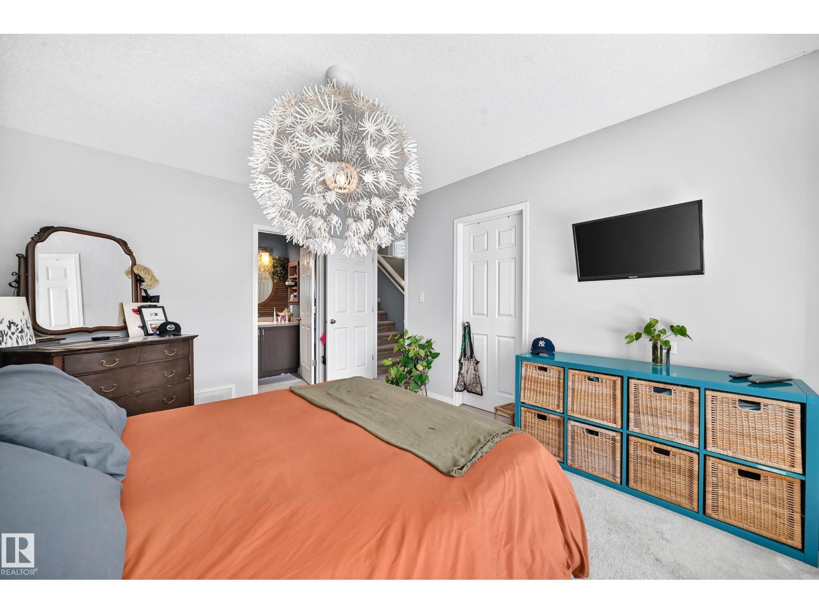 2305 68 St Sw Property Photo 22
