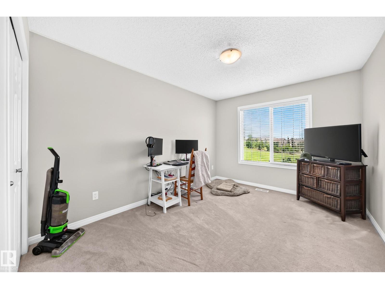 2305 68 St Sw Property Photo 27
