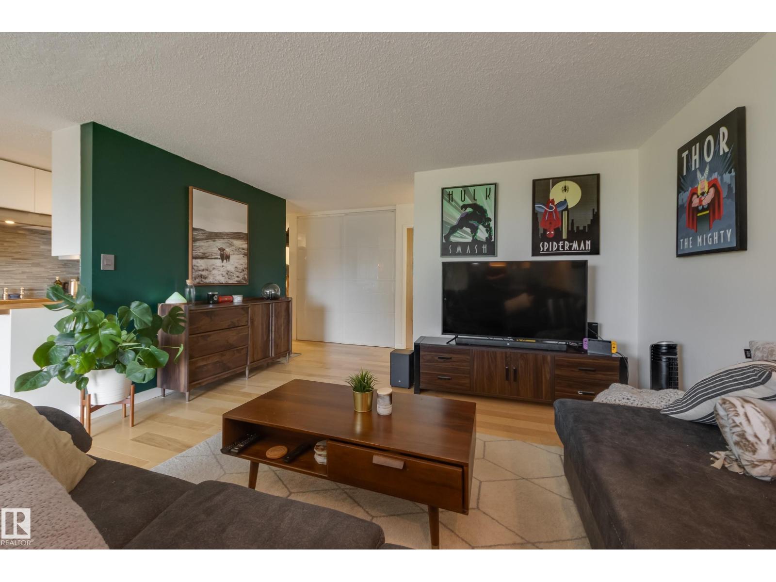 #504 9909 110 St Nw Property Photo 11