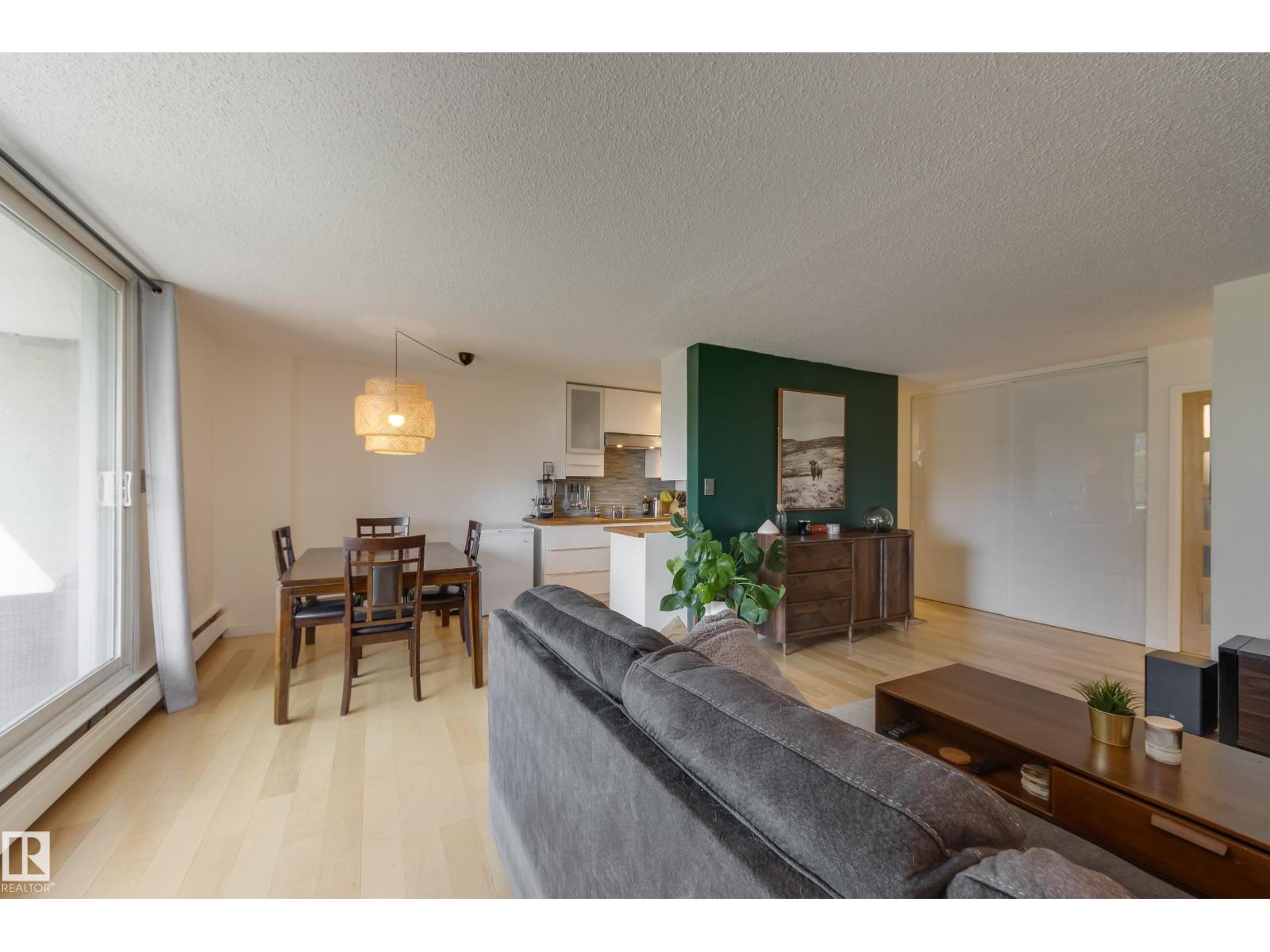 #504 9909 110 St Nw Property Photo 12