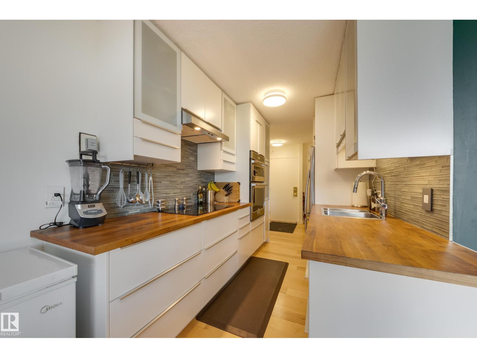 #504 9909 110 St Nw Property Photo 16