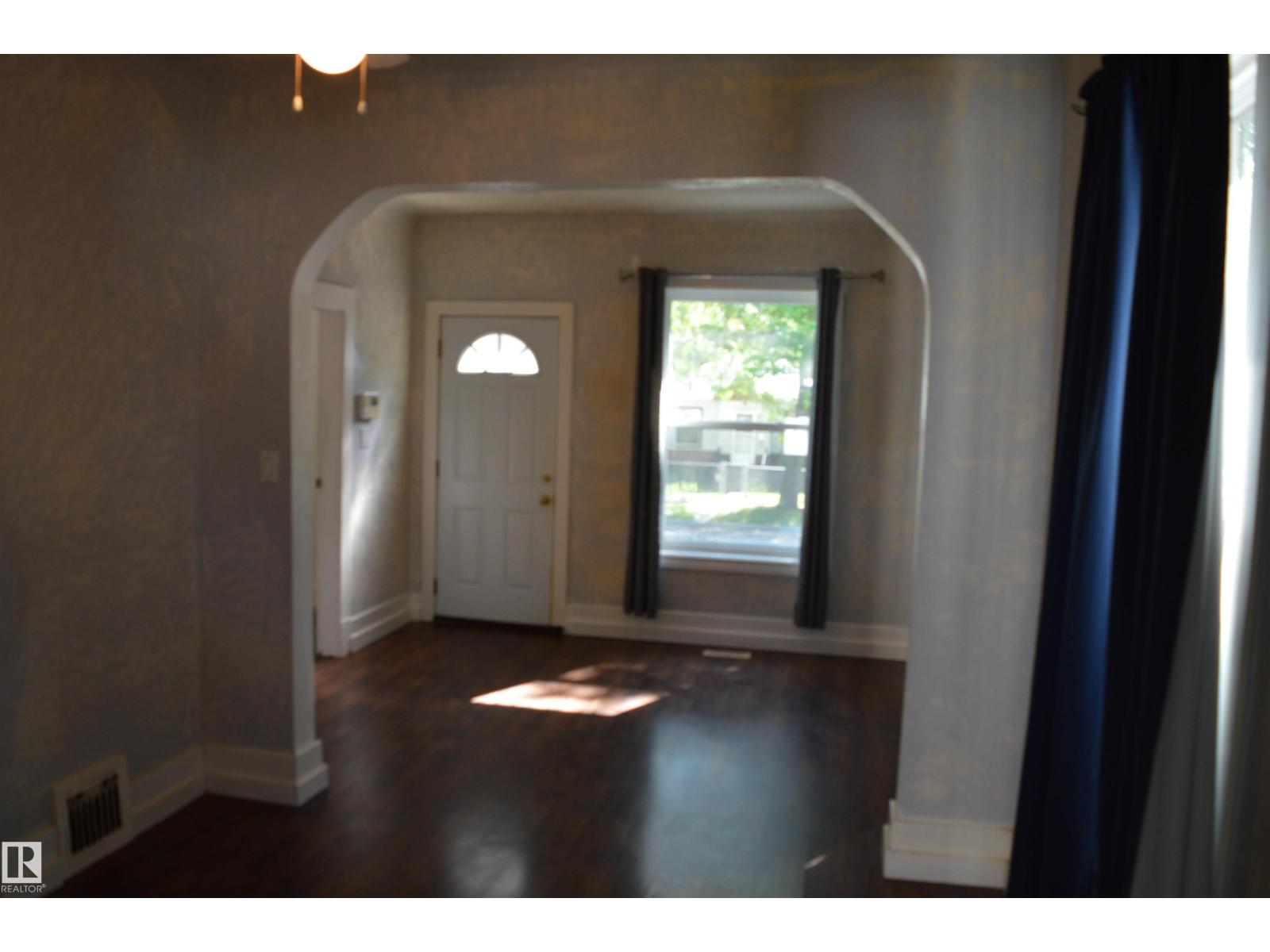 11920 78 St Nw Property Photo 4