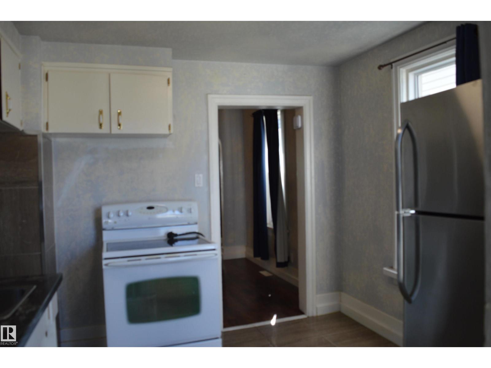 11920 78 St Nw Property Photo 9