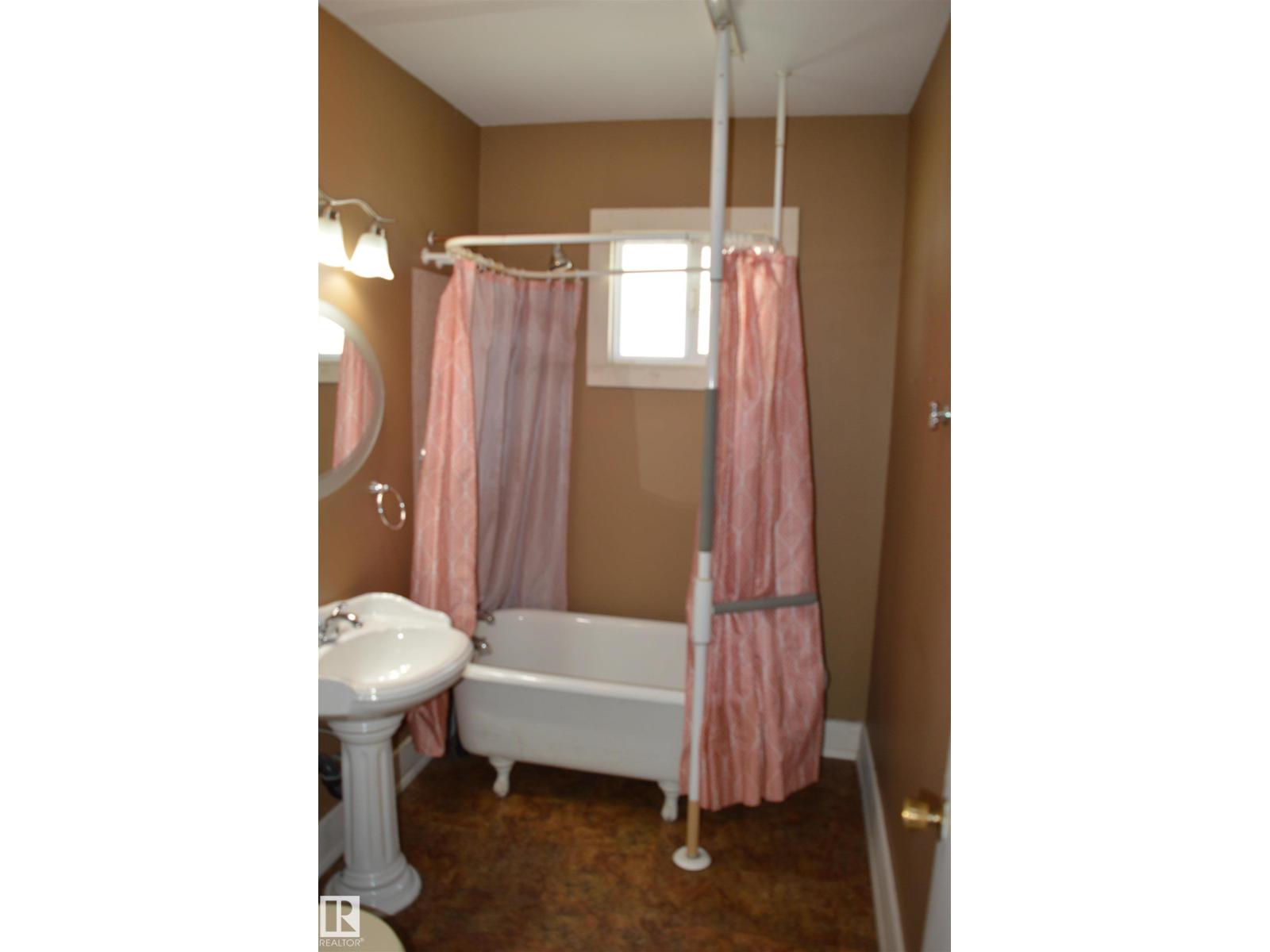 11920 78 St Nw Property Photo 11