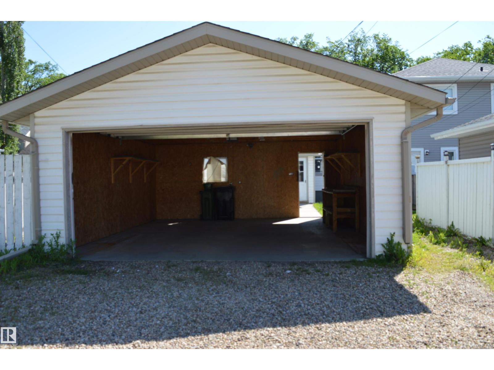 11920 78 St Nw Property Photo 17