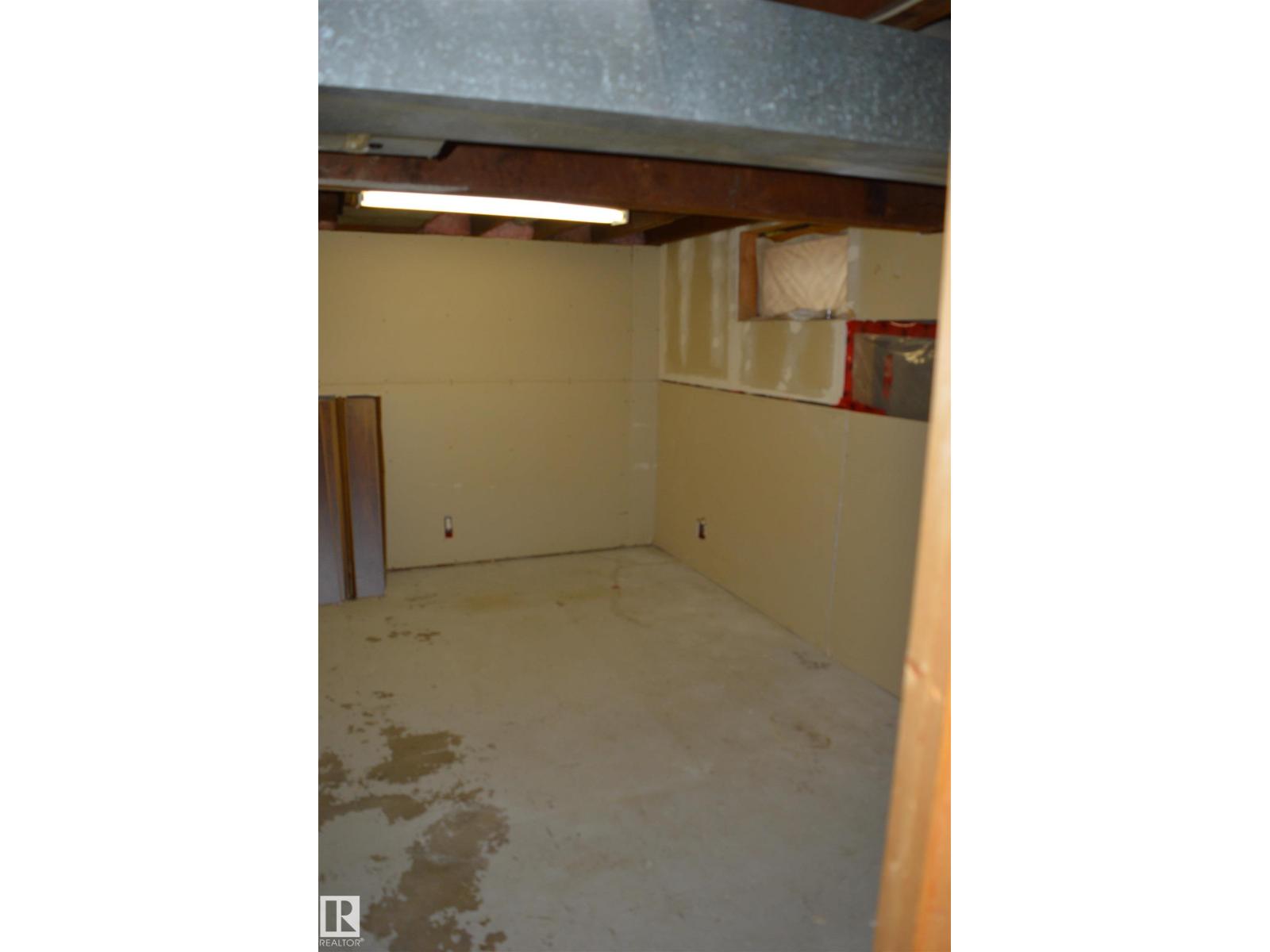 11920 78 St Nw Property Photo 20