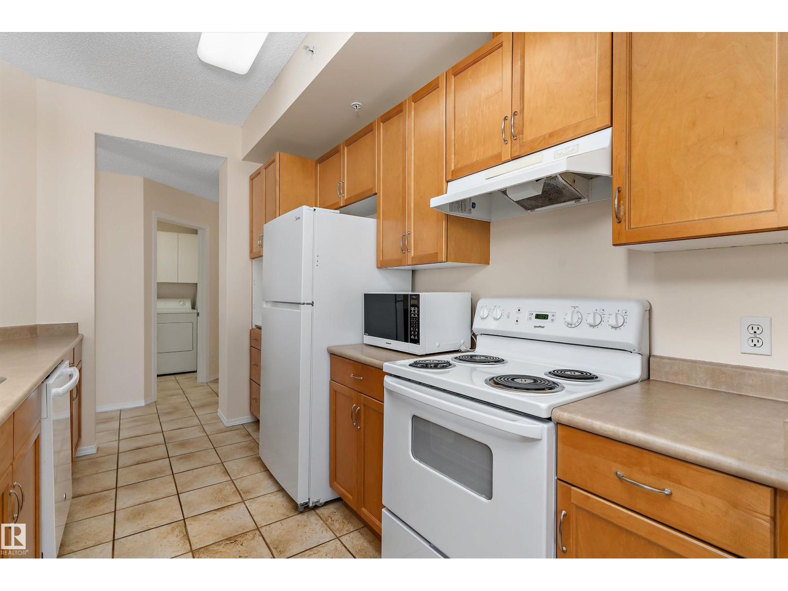 #1002 9707 105 St Nw Property Photo 13