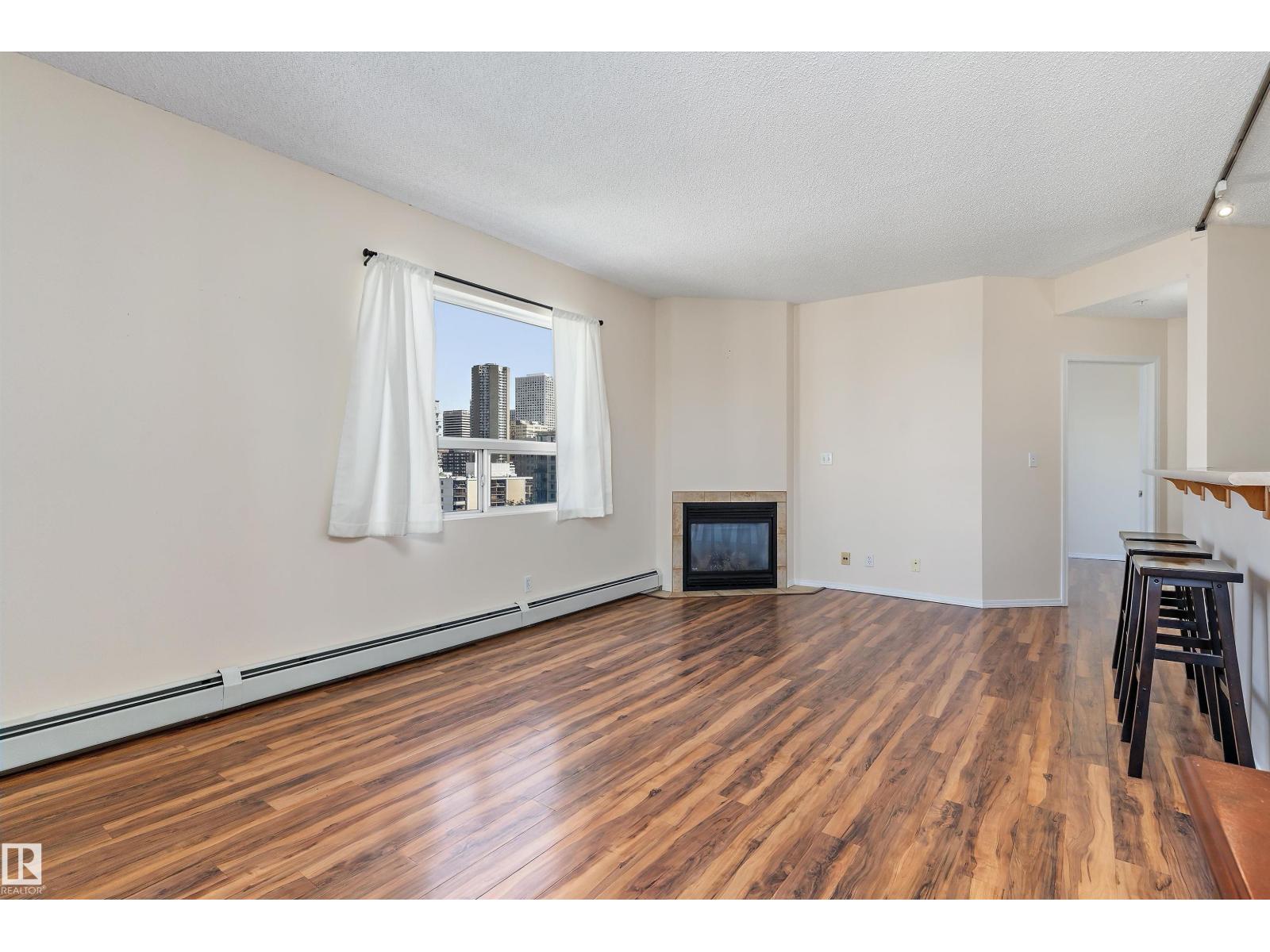 #1002 9707 105 St Nw Property Photo 14