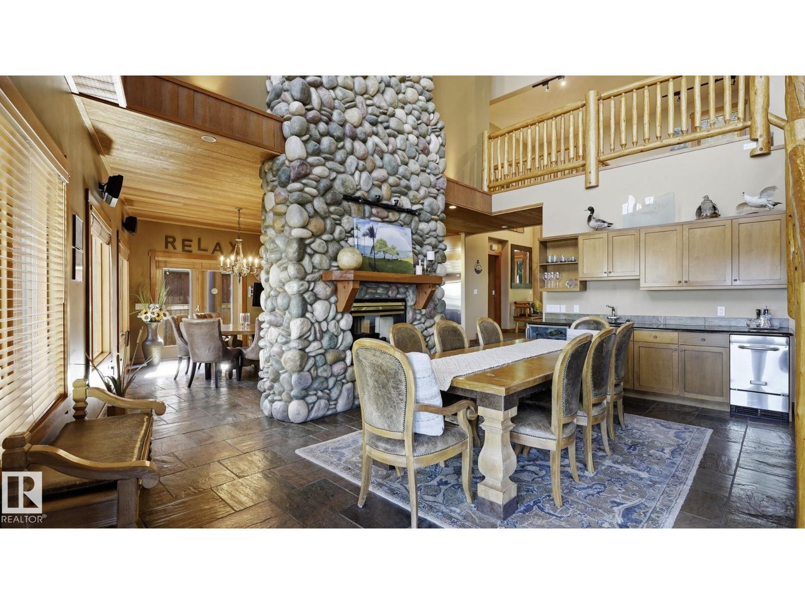 1067 1 Av Property Photo 14