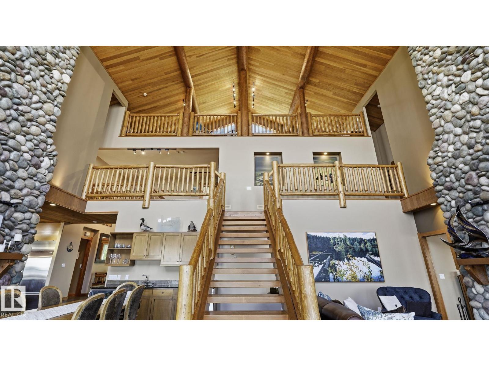 1067 1 Av Property Photo 17