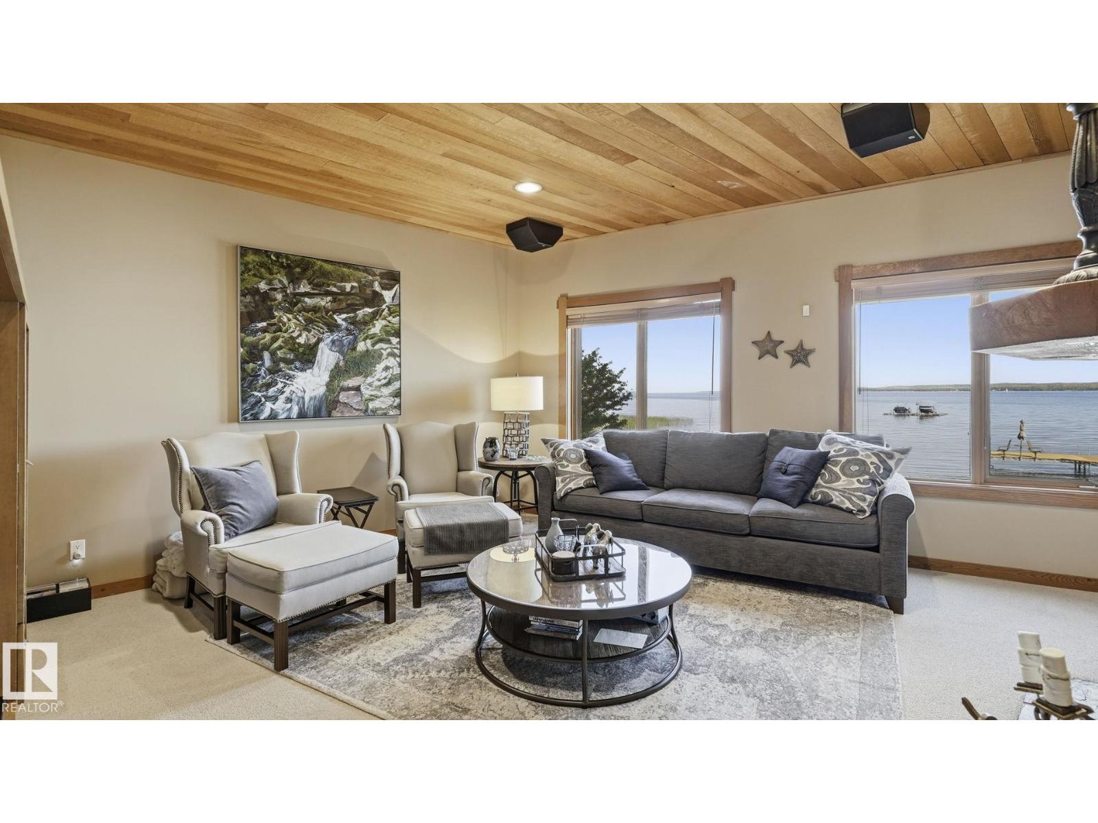 1067 1 Av Property Photo 26